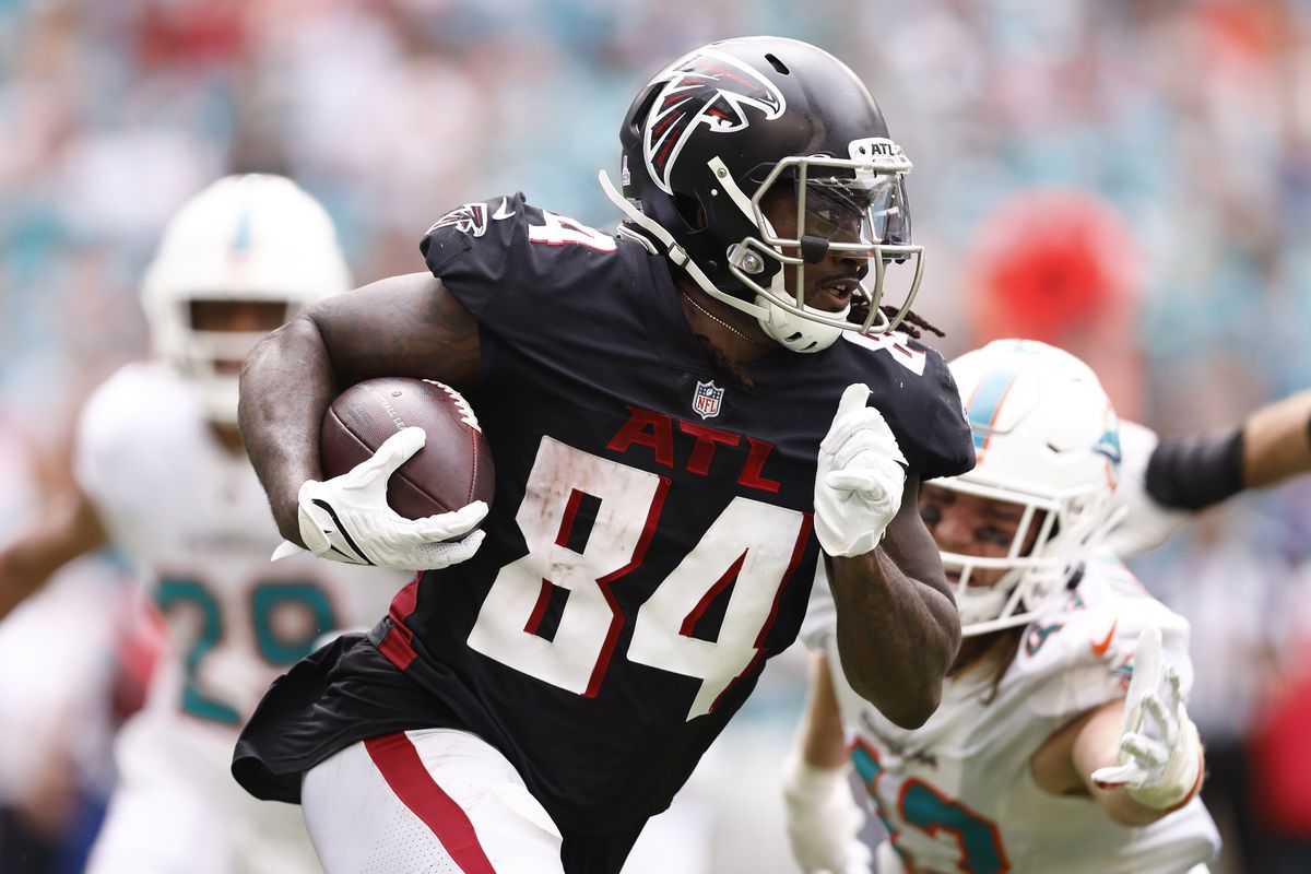 Cordarrelle Patterson #84 of the Atlanta Falcons runs with the ball against the Miami Dolphins during the fourth quarter at Hard Rock Stadium on October 24, 2021 in Miami Gardens, Florida.