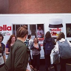 <a href="http://eater.com/archives/2012/09/28/yes-a-nutella-food-truck-is-traveling-across-the-country.php">Yes, a Nutella Food Truck Is Traveling Across the Country</a> 