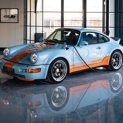 <em>Everrati Porsche 911 (964) Gulf Signature Edition</em>
