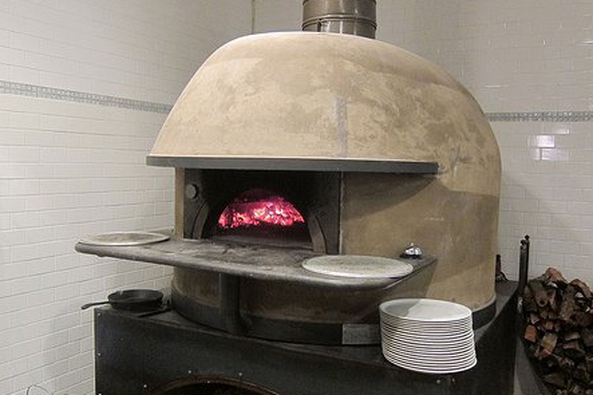 Dacosta's Pizza Bakery oven