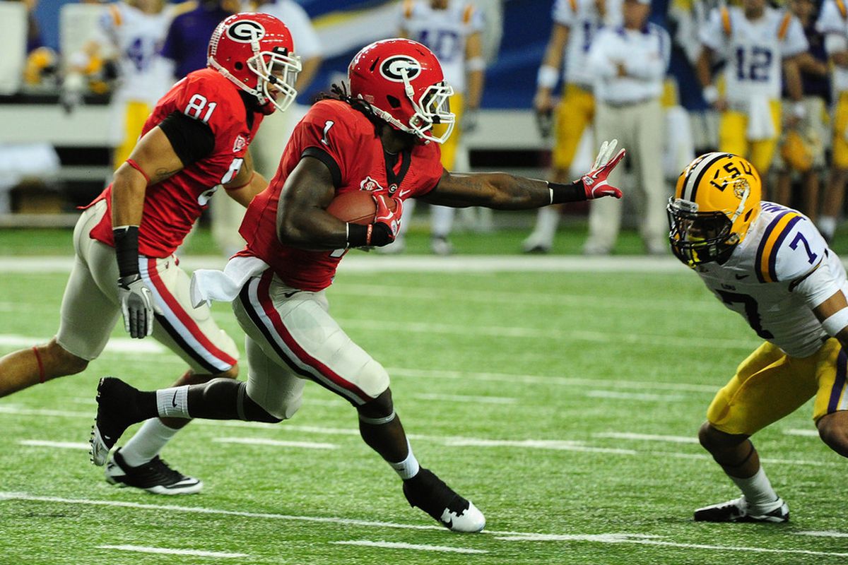 ATLANTA, GA - DECEMBER 3: Isaiah Crowell #1 of the Georgia Bulldogs carries the ball against the LSU Tigers during the SEC Championship Game at the Georgia Dome on December 3, 2011 in Atlanta, Georgia. Photo by Scott Cunningham/Getty Images)