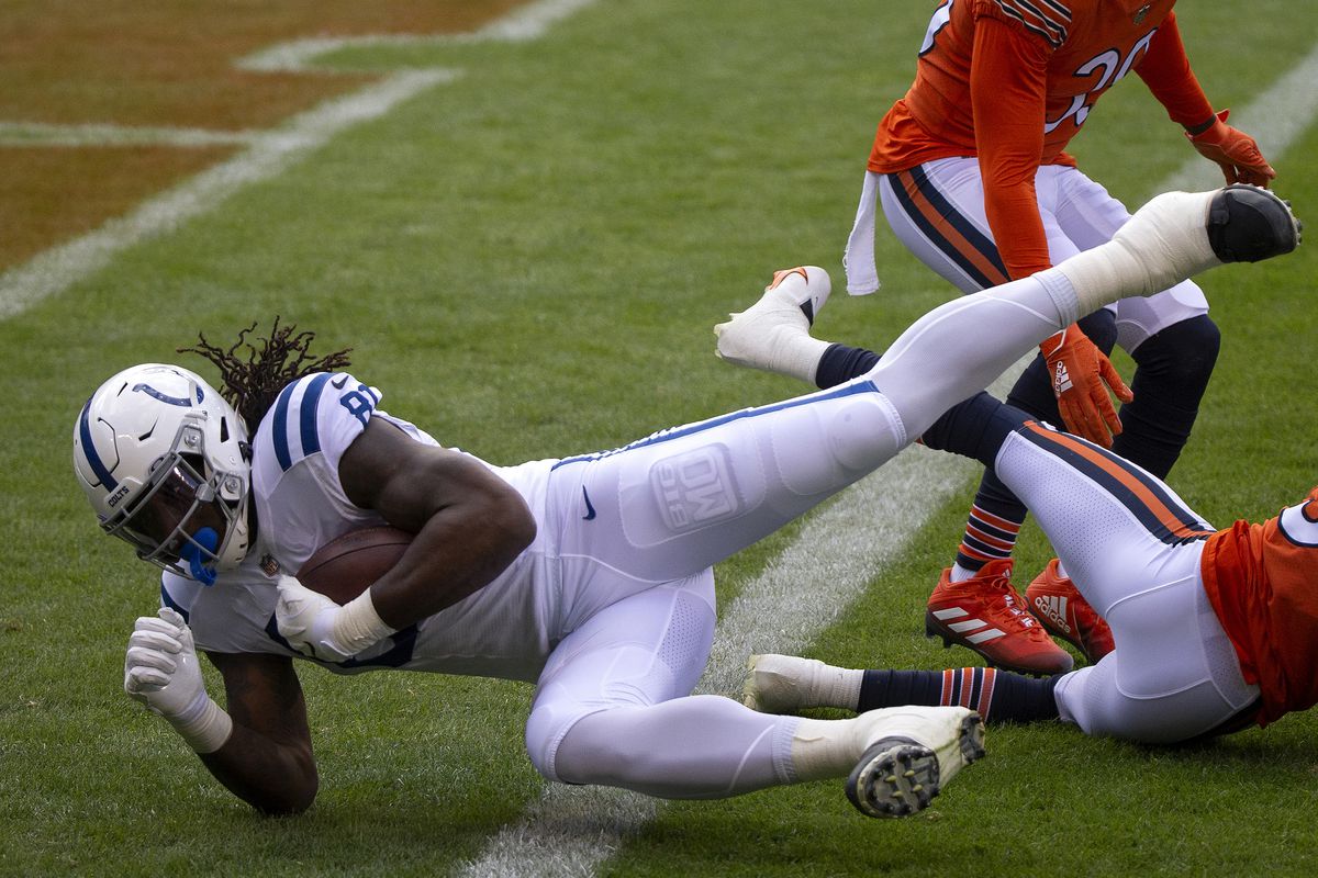 Chicago Bears lose their 1st game, 19-11 to the Colts, in Nick Foles’ 1st start at quarterback