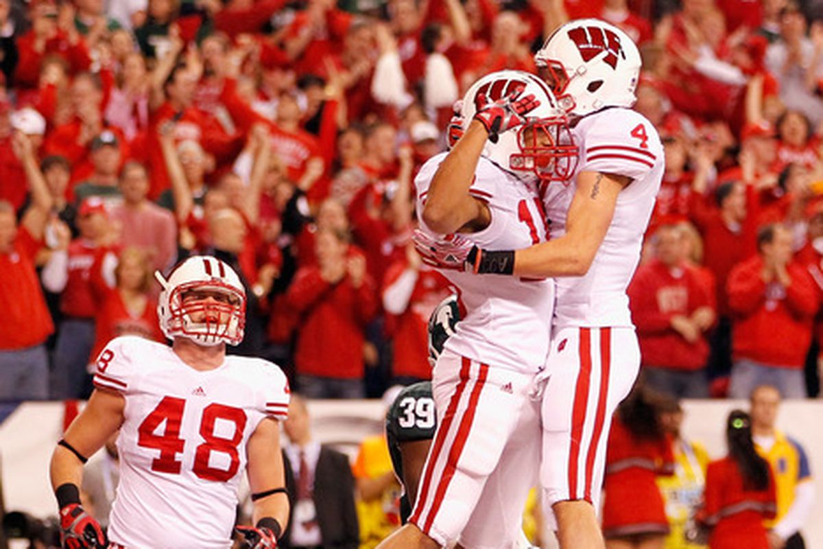 Will UW's offensive line do its part to get the Badgers here against Sparty?