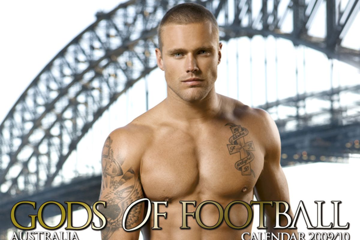 Nick Youngquest from the 2009 "Gods of Football" calendar.