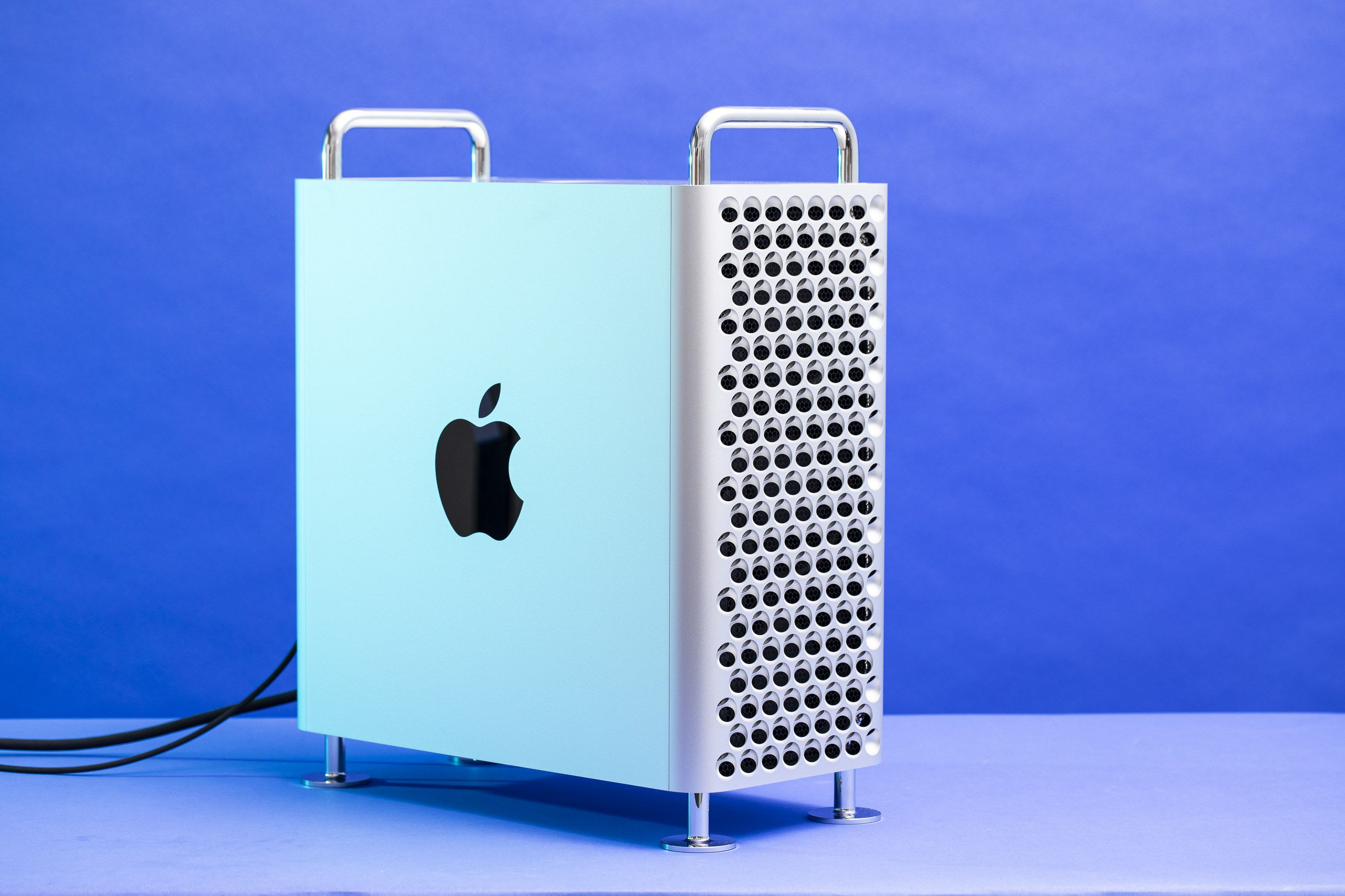 Apple Mac Pro M2 Ultra review: a powerful computer in search of an audience  - The Verge