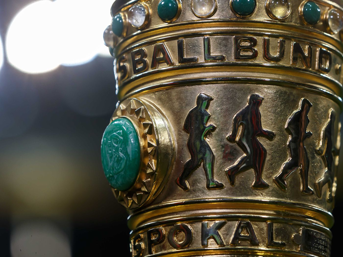 2 verschiedene Artikel Borussia Dortmund DFB Pokal Finale 2021 RB Leipzig 