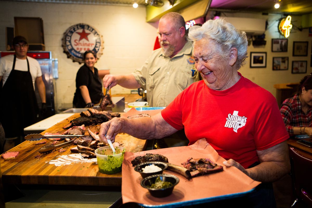 Tootsie Tomanetz serving barbecue at a Texas Monthly event