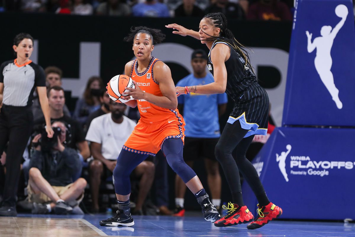 WNBA: AUG 28 Playoffs Semifinals Connecticut Sun at Chicago Sky