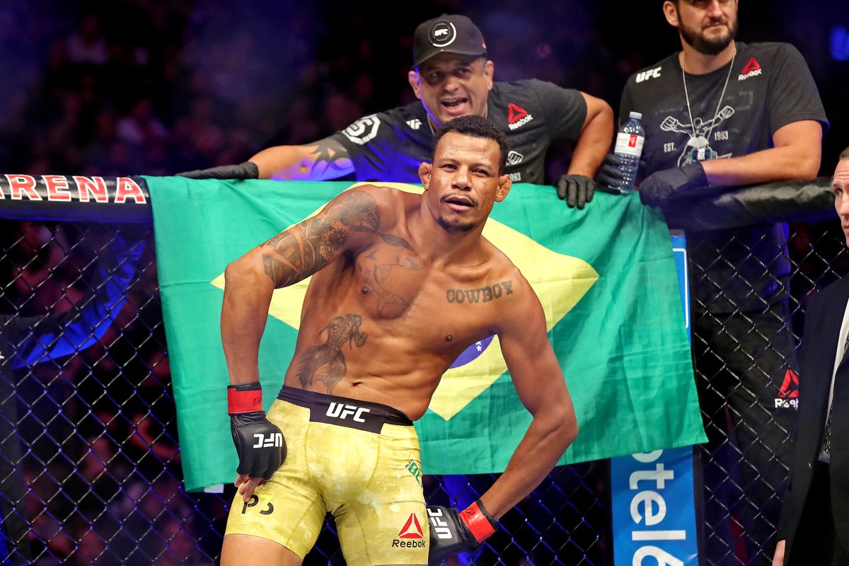 MMA: UFC 231-Oliveira vs Nelson