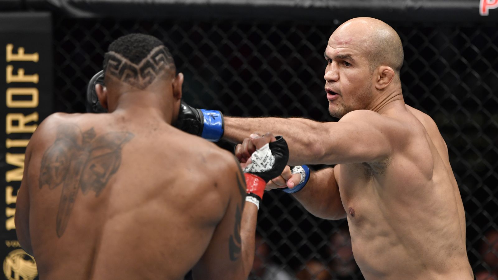 Junior dos Santos is hoping to land a rematch with heavyweight top contende...