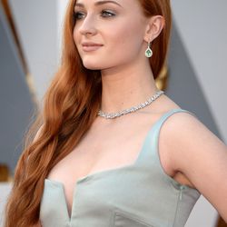 Sophie Turner in Tiffany and Co. jewelry.