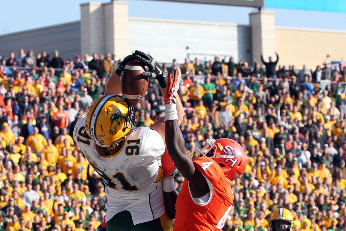 Playing in the FCS can be just fine.  So why don't more teams do it?