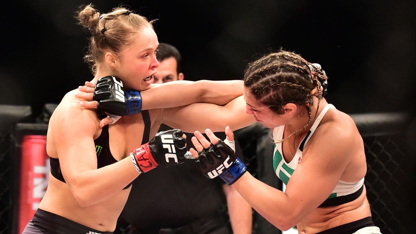 Ronda Rousey vs. Bethe Correia full fight video - MMA Fighting