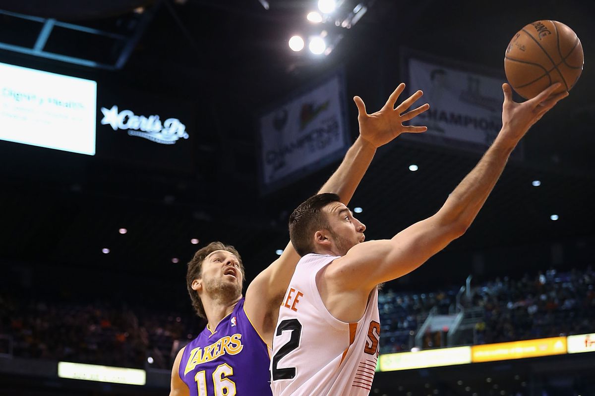 Laker Pau Gasol can't keep up with the Sun's Miles Plumlee