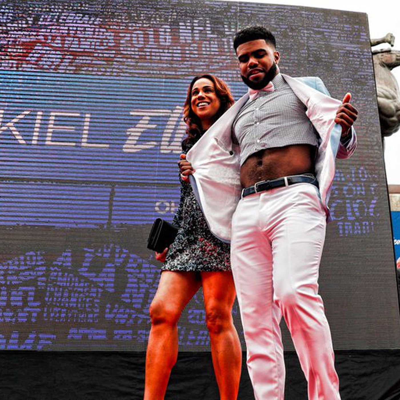 Ezekiel Elliott wore a crop top tuxedo to the 2016 NFL Draft - Land-Grant  Holy Land