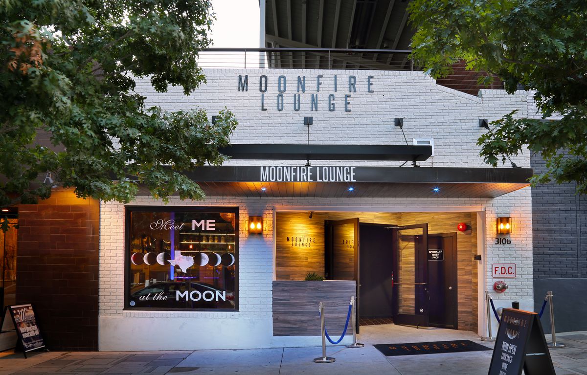Moonfire Lounge