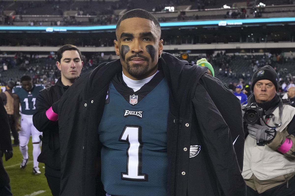 &nbsp;Jalen Hurts #1 of the Philadelphia Eagles looks on against the New York Giants during the NFC Divisional Playoff game at Lincoln Financial Field on January 21, 2023 in Philadelphia, Pennsylvania.