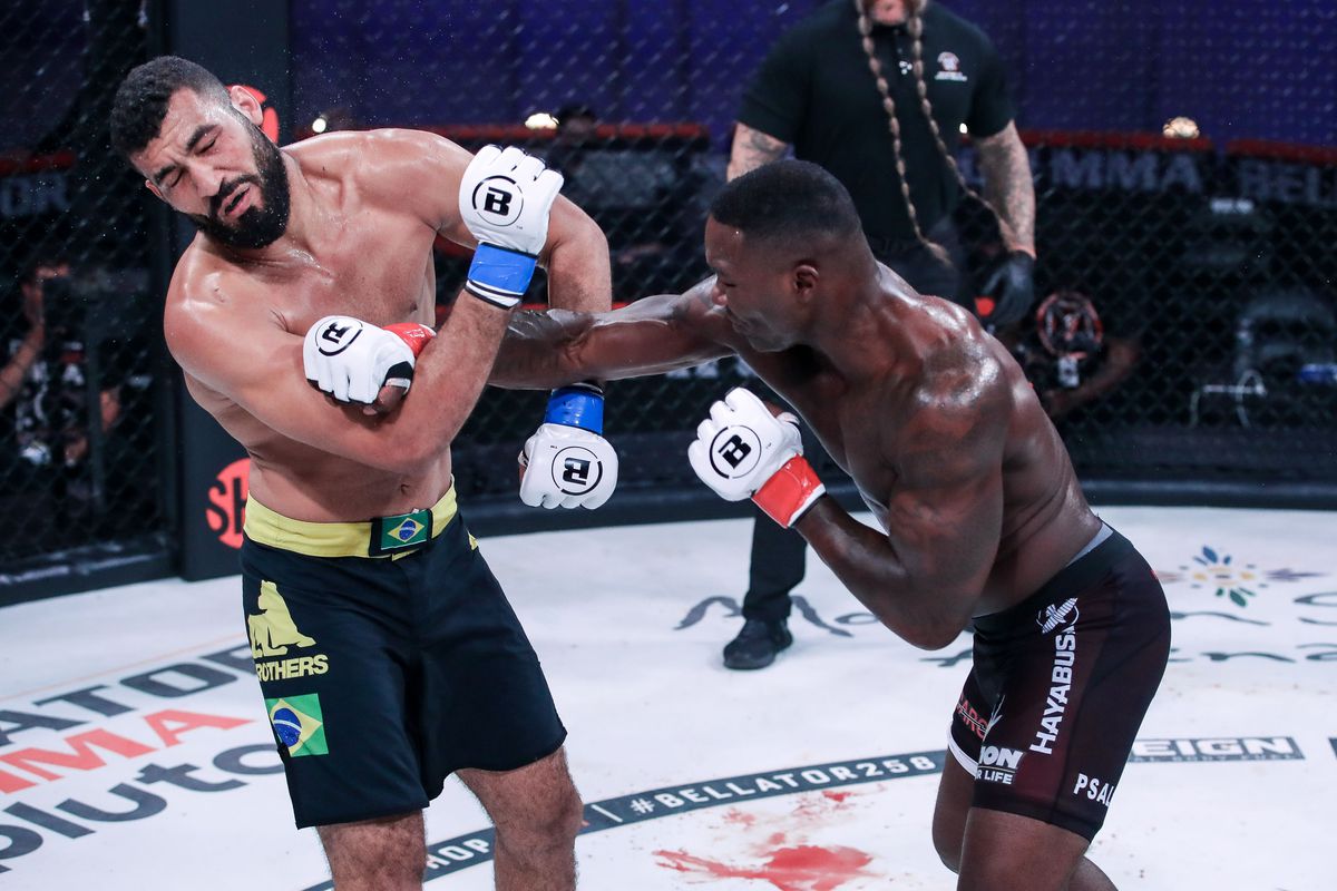 A spectacular KO by Anthony Johnson at Bellator 258 against Jose Augusto.