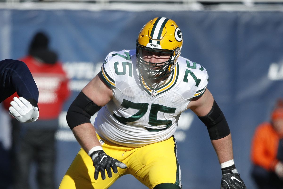 Bryan Bulaga Injury: Packers' right tackle questionable to return ...