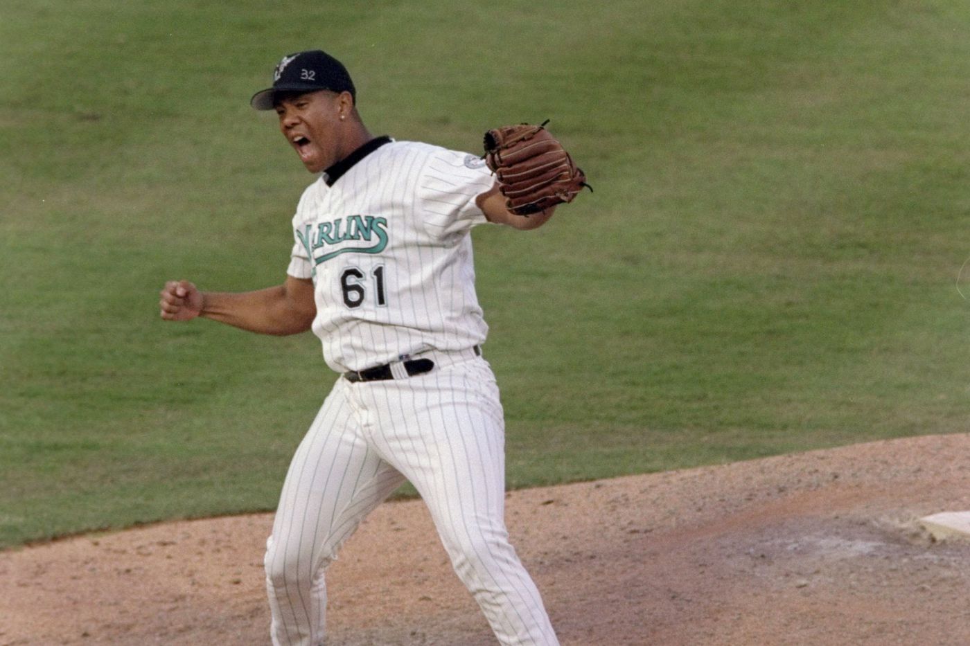 Marlins Anniversary: Liván Hernández sets NLCS record with 15 K's - Fish  Stripes
