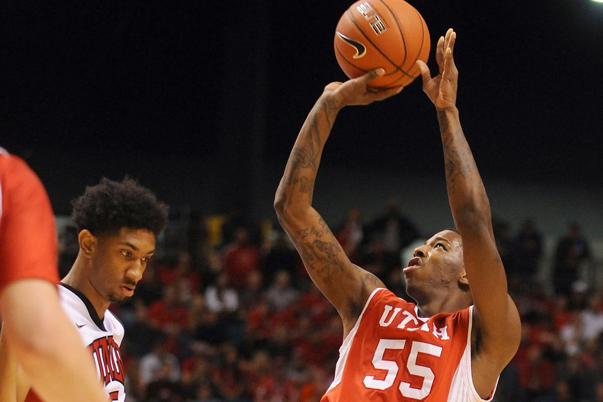 Utah guard Delon Wright helped his team defeat UNLV this past weekend and remain steady at No. 14 in the AP Poll.