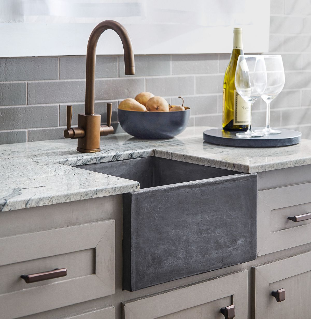 https www thisoldhouse com kitchens 21019123 all about farmhouse sinks