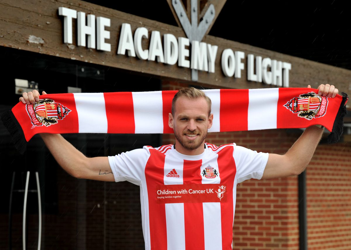 Sunderland Unveil New Signing Laurens De Bock
