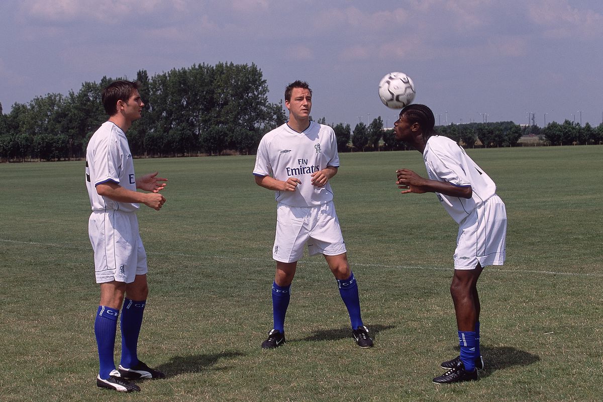 Lampard, JT, and Gallas model the new away kit at Harlingon in 2001
