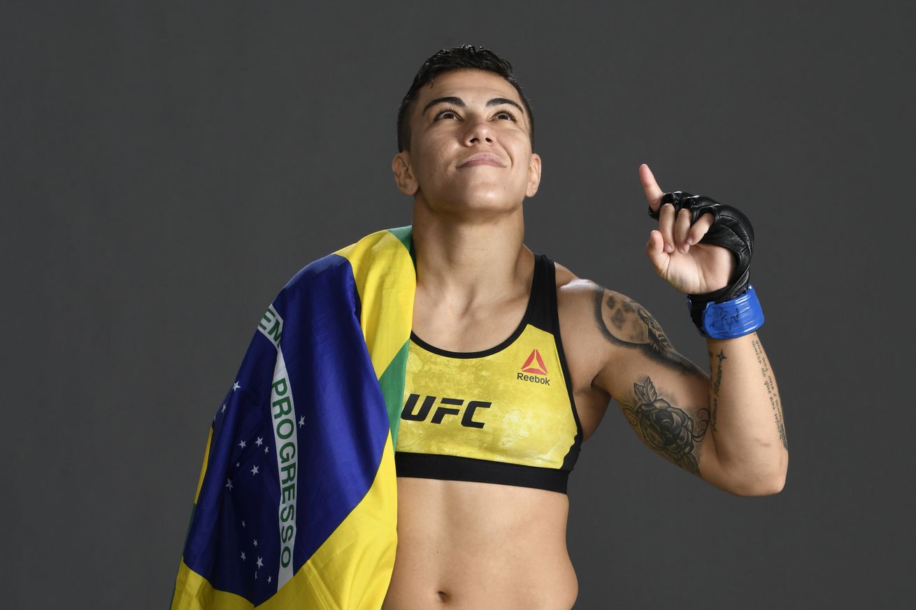 Jessica Andrade is happy with OnlyFans, despite a nude photo leak. 