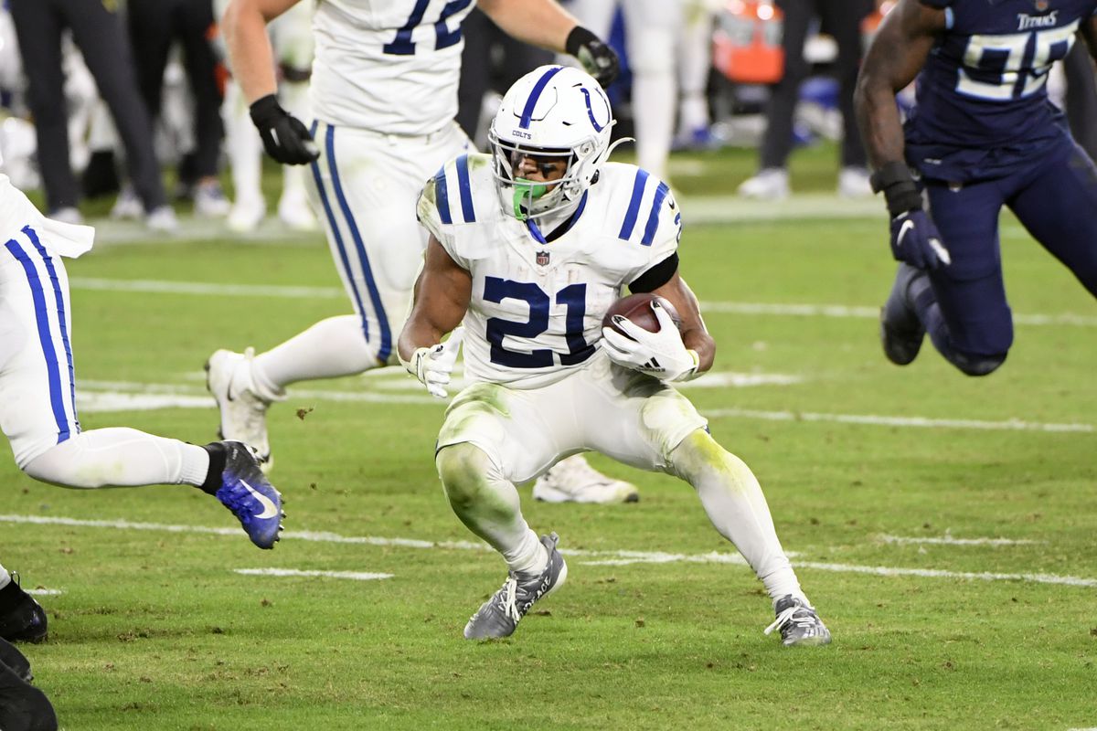 Indianapolis Colts running back Nyheim Hines (21) runs against the Tennessee Titans during the second half at Nissan Stadium.&nbsp;