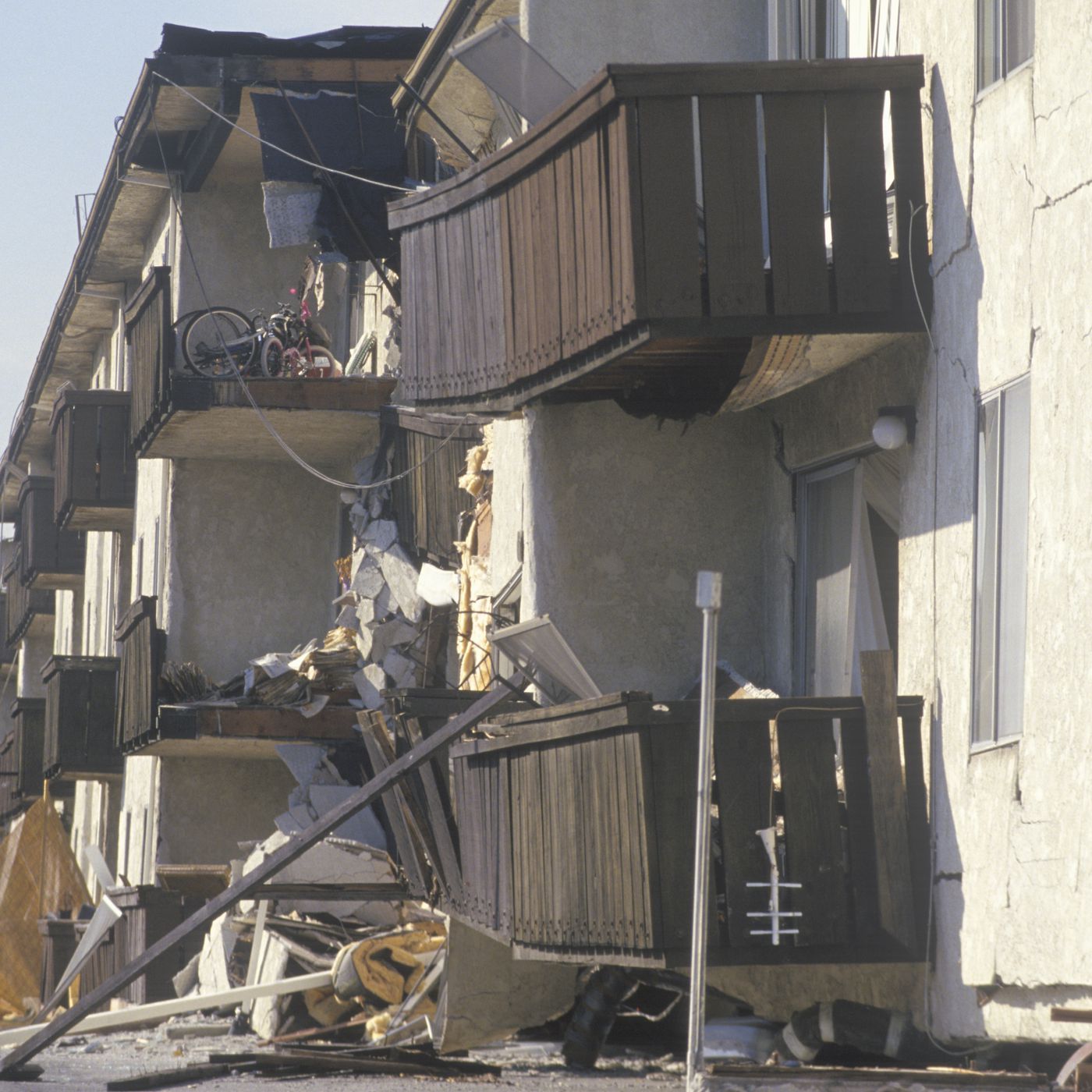 Will Your Building Collapse In A Major Earthquake Curbed La