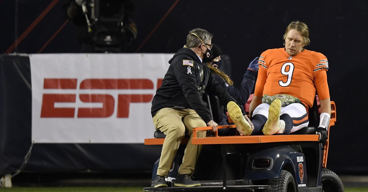 Nick Foles carted off with injury in Bears’ loss to Vikings