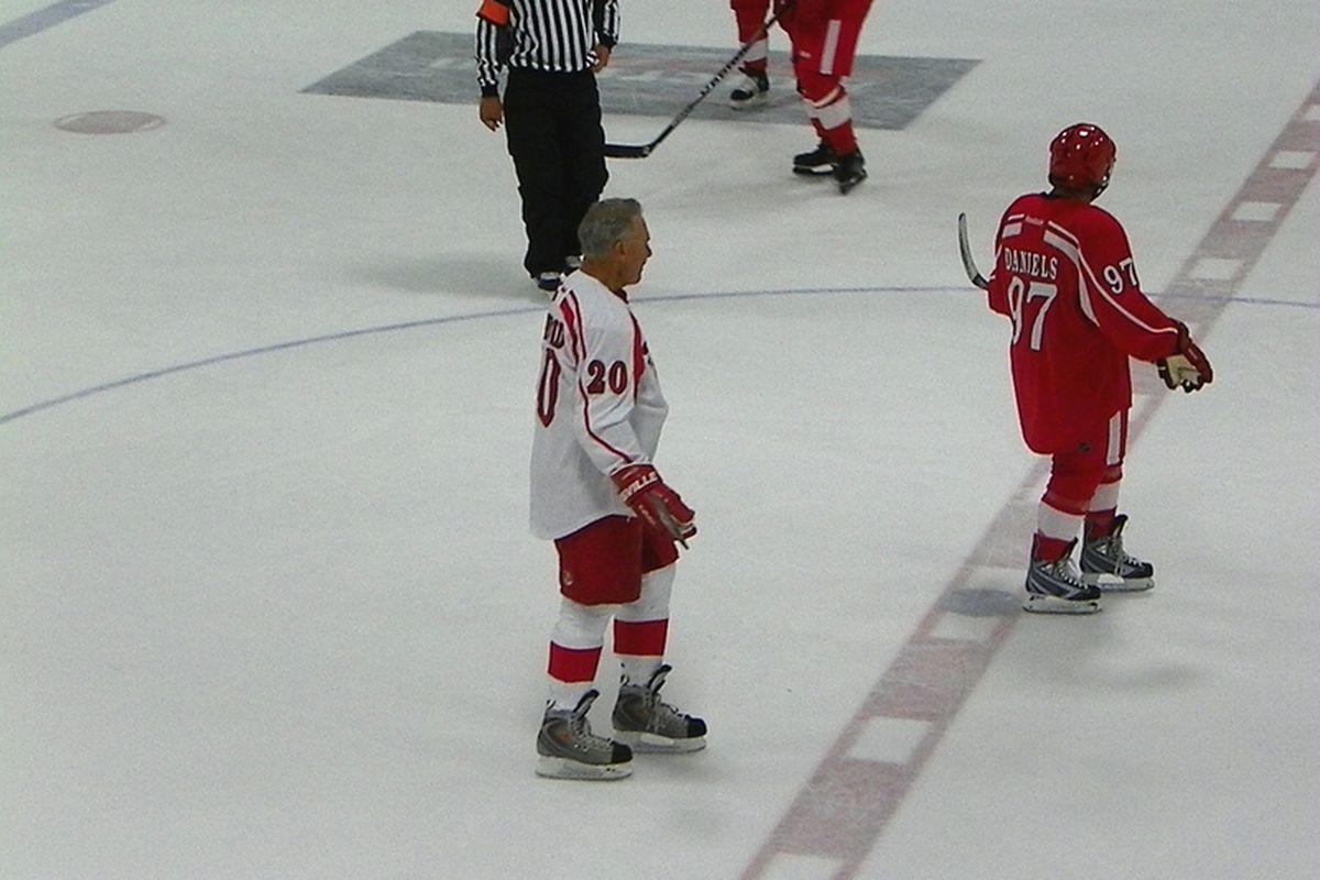 Ken Daniels and Mickey Redmond at the 2013 Red Wings Alumni Game in T.C.