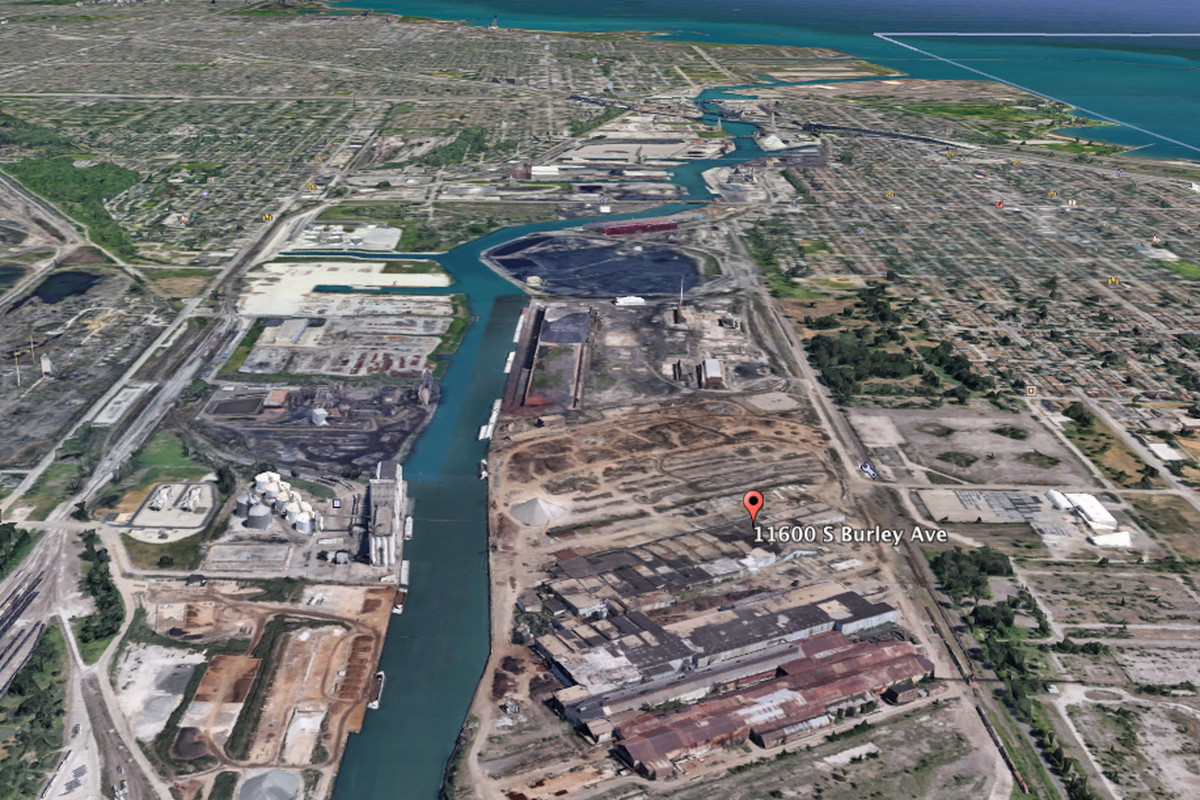 A car and metal-shredding operation proposed for East 116th Street along the Calumet River is awaiting a city permit.