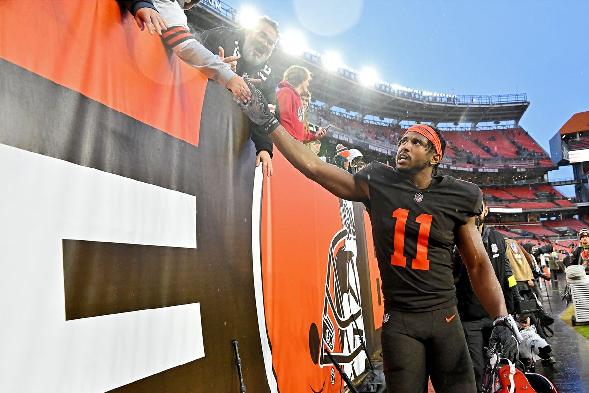 Donovan Peoples-Jones #11 of the Cleveland Browns celebrates after a game against the Tampa Bay Buccaneers at FirstEnergy Stadium on November 27, 2022 in Cleveland, Ohio.