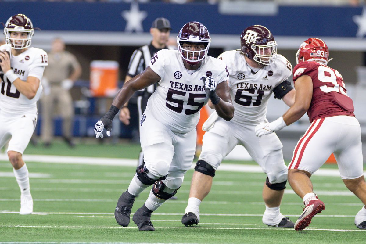 Texas A&amp;M Aggies offensive lineman Kenyon Green (#55) runs up field during the Southwest Classic college football game between the Texas A&amp;M Aggies and Arkansas Razorbacks on September 25, 2021 at AT&amp;T Stadium in Arlington, TX.
