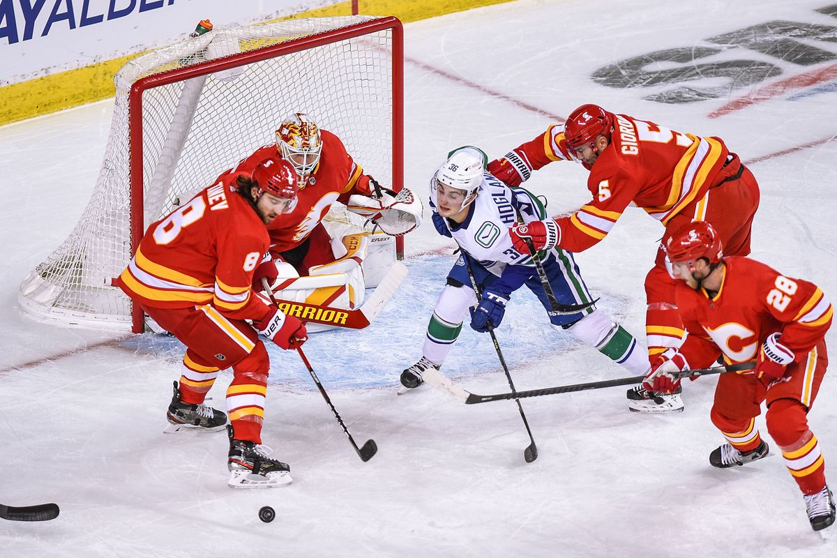 NHL: JAN 16 Canucks at Flames