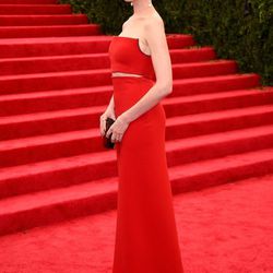Anne Hathaway in Calvin Klein 