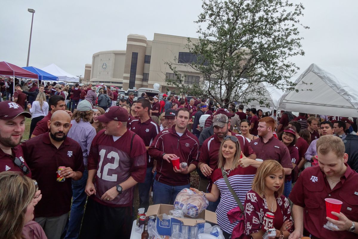 GBH Tailgaters wait in the pork line.