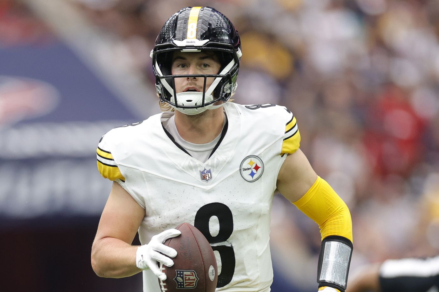 Kenny Pickett injury update: Steelers QB avoids serious knee injury ahead  of Week 5 - DraftKings Network