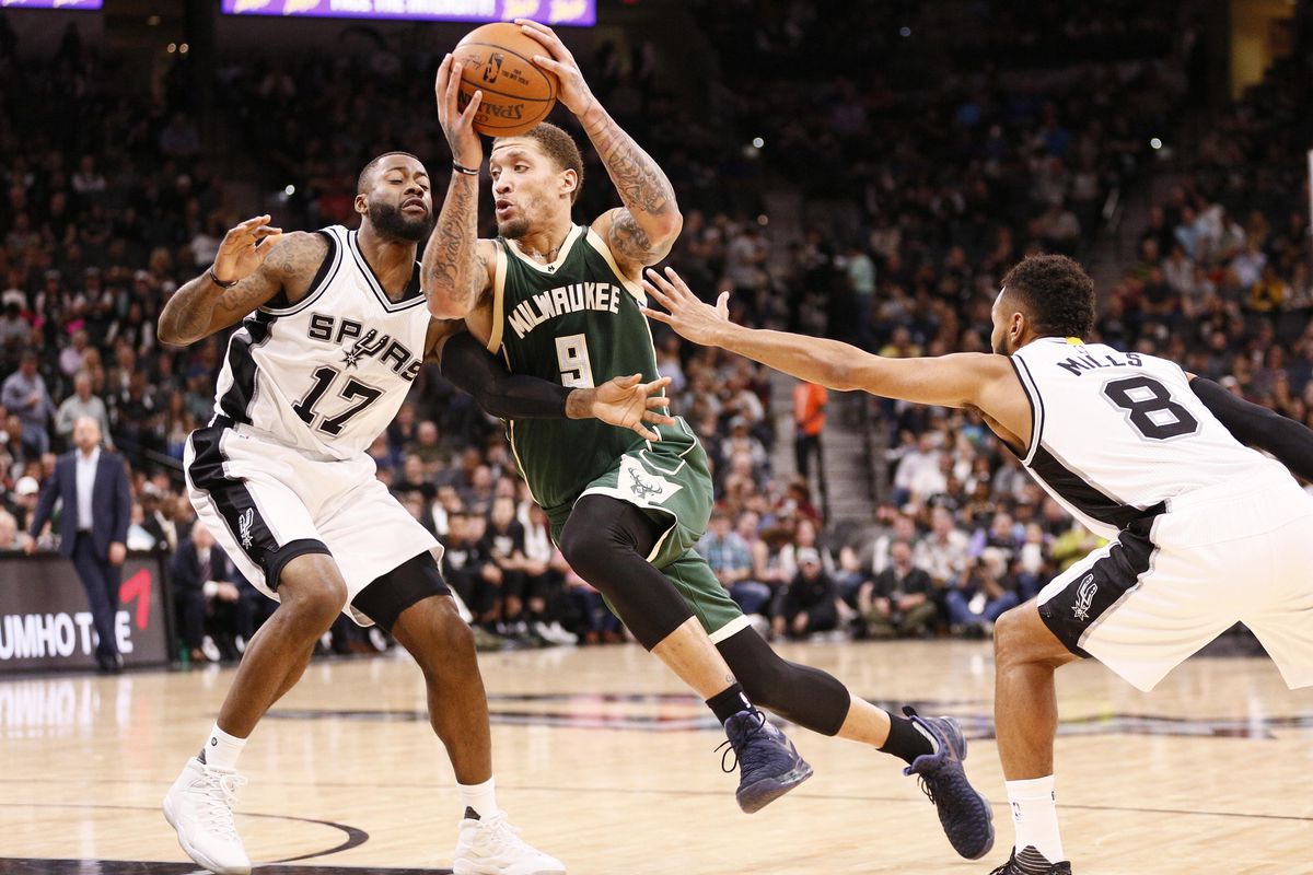 NBA: Milwaukee Bucks at San Antonio Spurs