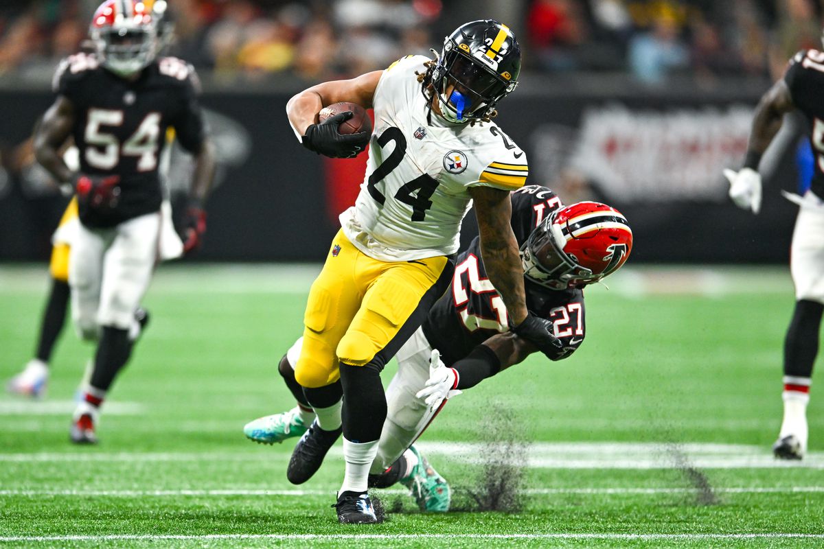 NFL: DEC 04 Steelers at Falcons