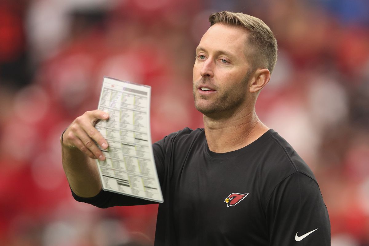 Head coach Kliff Kingsbury of the Arizona Cardinals during the NFL game at State Farm Stadium on October 10, 2021 in Glendale, Arizona.