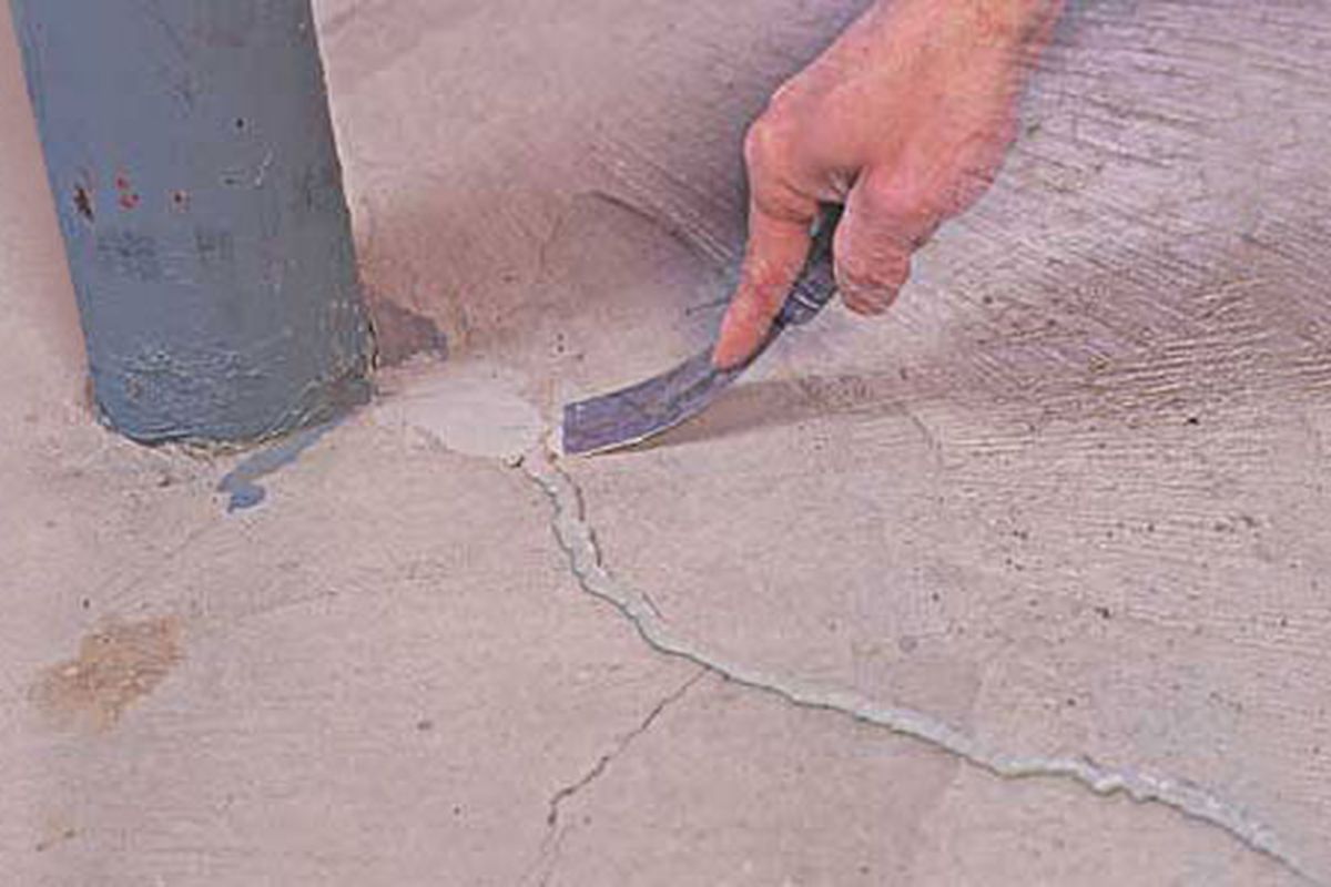 Fixing Crack in Concrete  