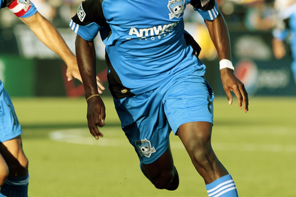 SANTA CLARA CA - JULY 03:  Ike Opara #6 of the San Jose Earthquakes runs to the corner after scoring against the D.C. United in the first half on July 3 2010 at Buck Shaw Stadium in Santa Clara California.  (Photo by Brian Bahr/Getty Images)