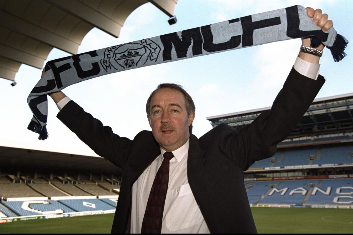 30 Dec 1996: Frank Clark the newly appointed manager of Manchester City faces the Press at Maine Ro