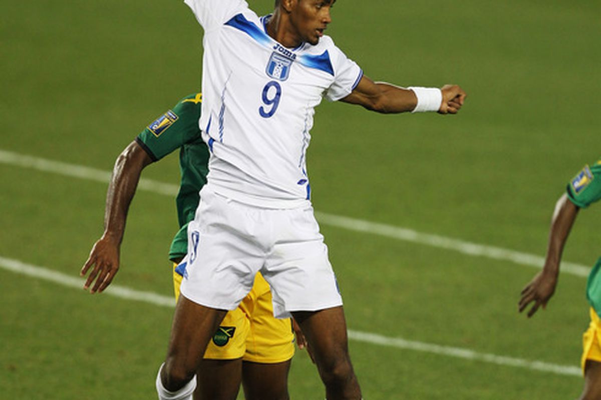 HARRISON, NJ - JUNE 13:  Jerry Bengtson #9 of Honduras heads the ball against Jamaica during the Concaf Gold Cup at Red Bull Arena on June 13, 2011 in Harrison, New Jersey.  (Photo by Al Bello/Getty Images)