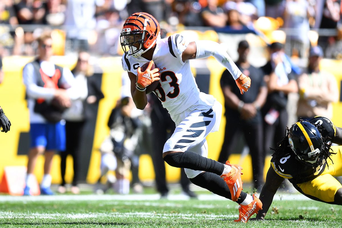 Tyler Boyd #83 of the Cincinnati Bengals in action during the game against the Pittsburgh Steelers at Heinz Field on September 26, 2021 in Pittsburgh, Pennsylvania.