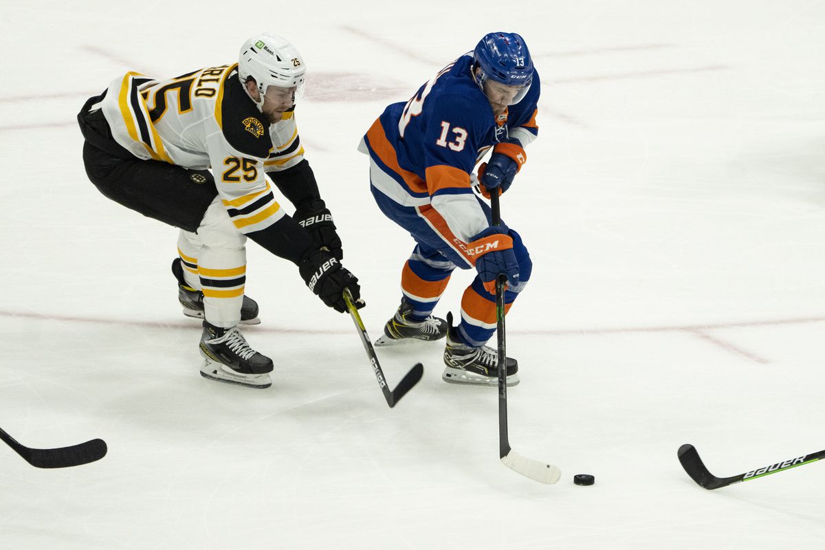 NHL: JUN 03 Stanley Cup Playoffs Second Round - Bruins at Islanders
