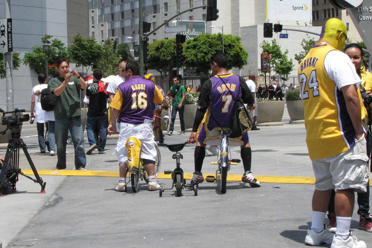 Lakers Fans